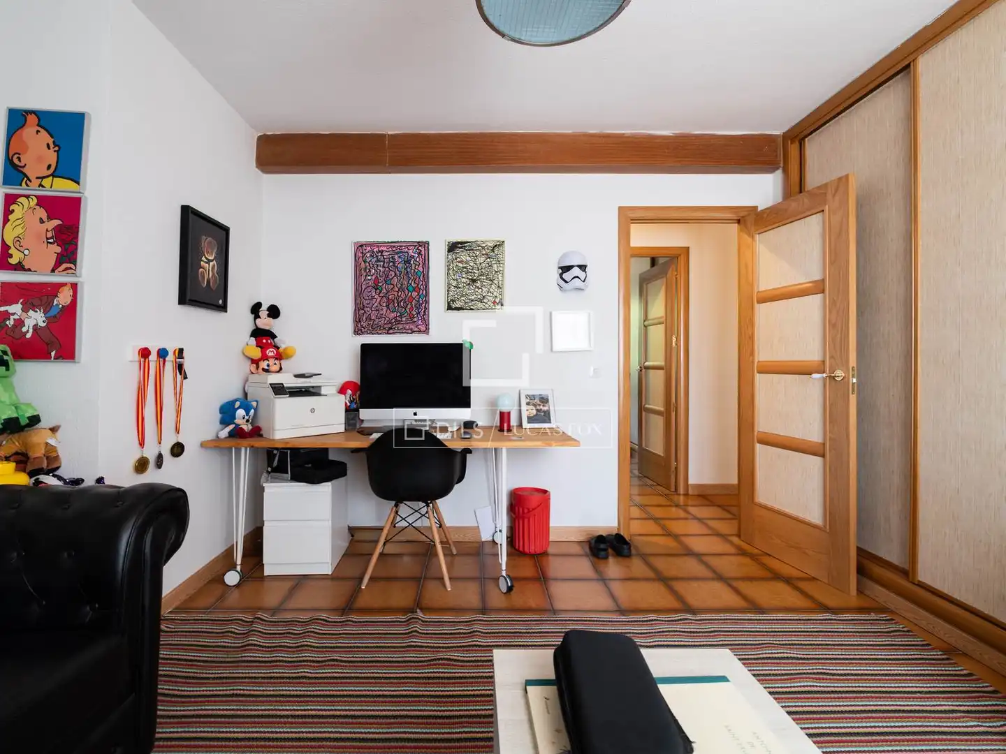 Sala d'estar de Casa o xalet en venda en San Martín de Valdeiglesias amb Aire condicionat, Jardí privat i Terrassa