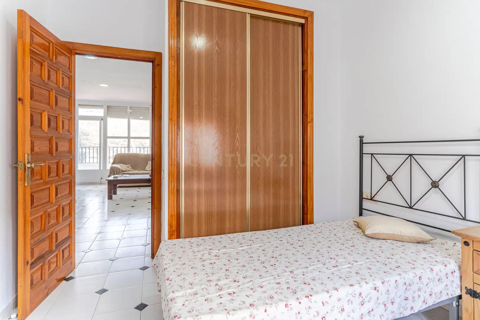 Dormitori de Casa adosada en venda en Ugíjar amb Aire condicionat, Forn i Rentadora