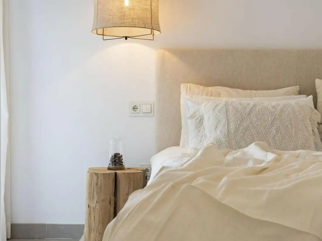 Dormitori de Casa o xalet de lloguer en Estepona amb Aire condicionat, Jardí privat i Terrassa