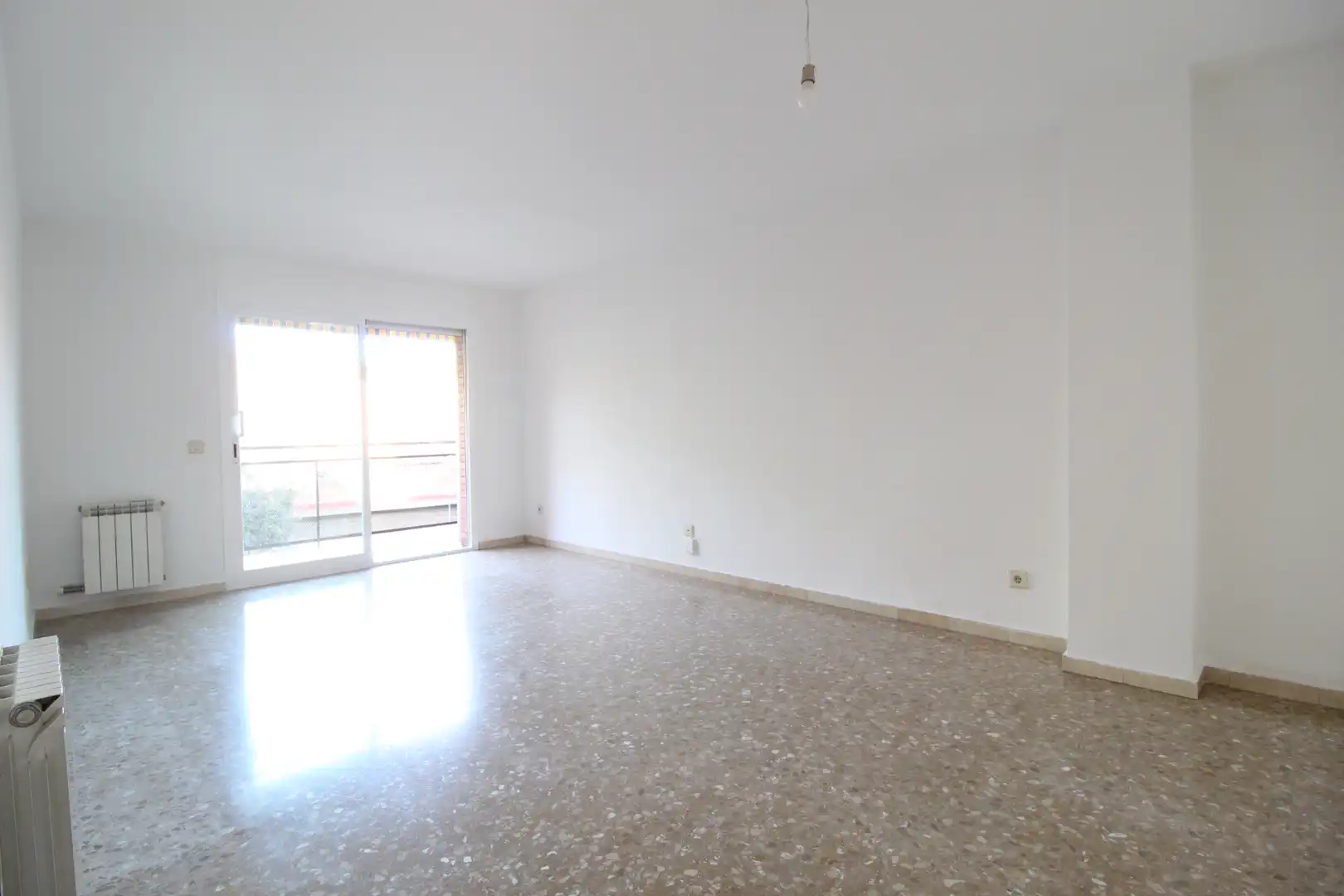 Sala d'estar de Pis en venda en Montcada i Reixac amb Calefacció i Balcó