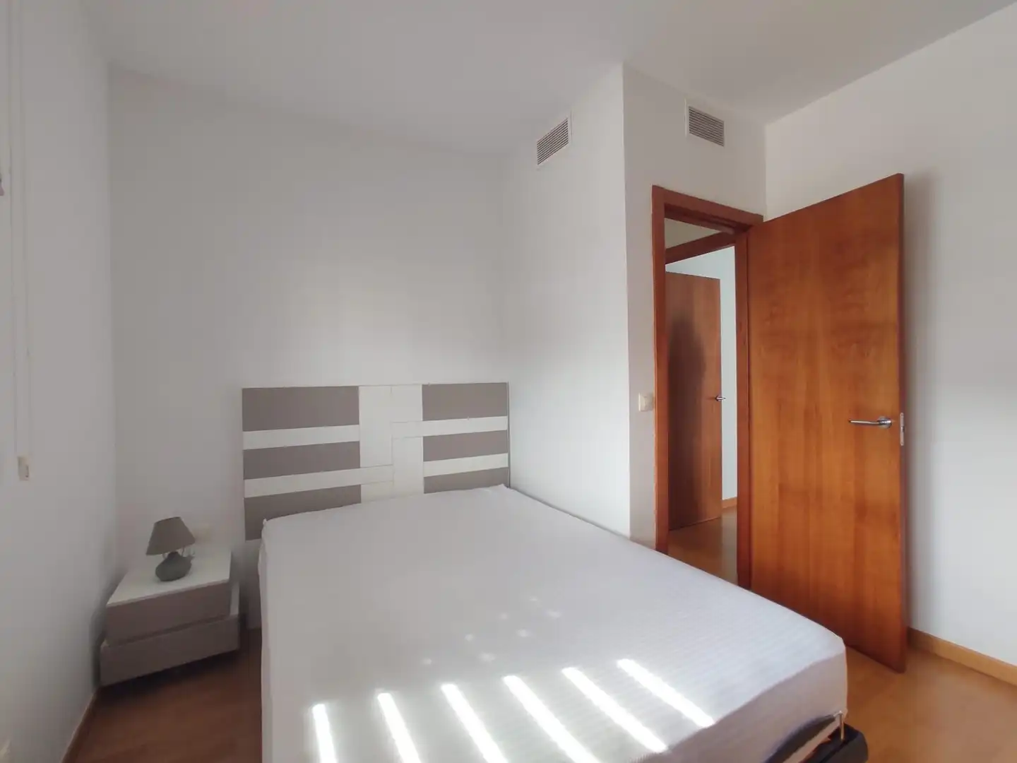 Habitación de Casa o chalet de alquiler en Montequinto con Aire acondicionado, Calefacción y Jardín privado