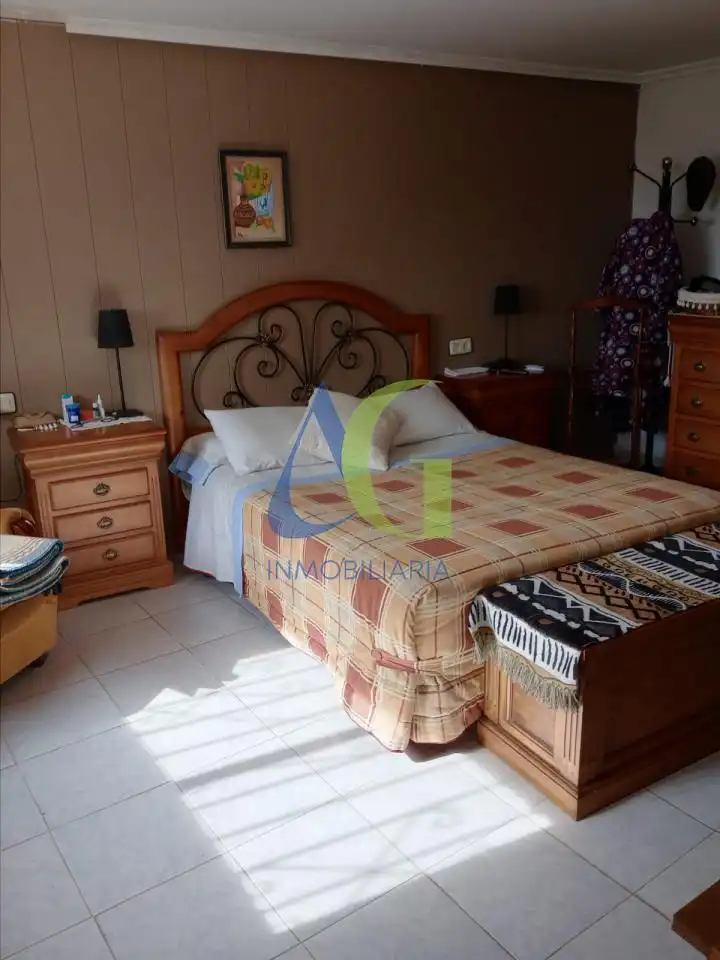 Habitación de Casa o chalet en venta en Fresno de la Vega con Calefacción, Jardín privado y Terraza