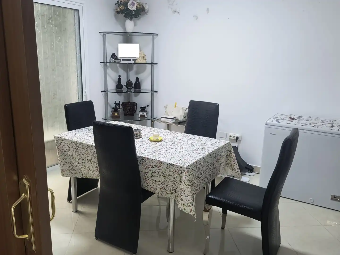 Menjador de Casa o xalet en venda en Buenavista del Norte amb Jardí privat, Terrassa i Forn