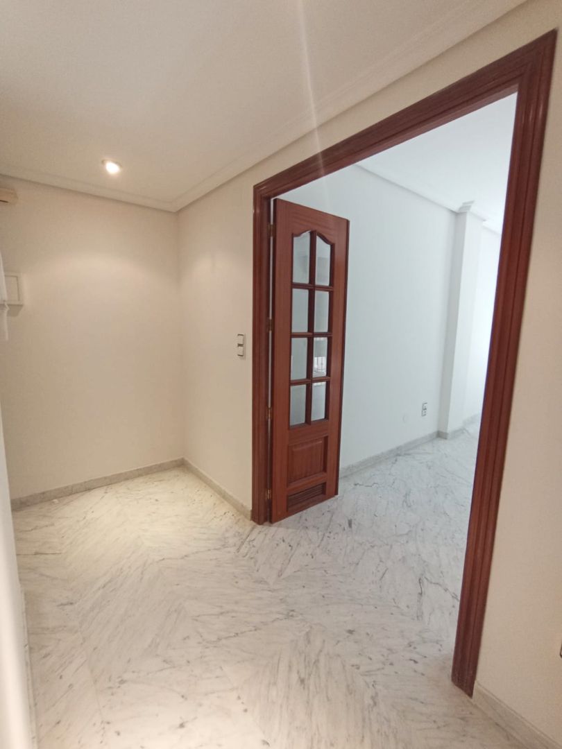 Flat to rent in El Brillante -El Naranjo - El Tablero