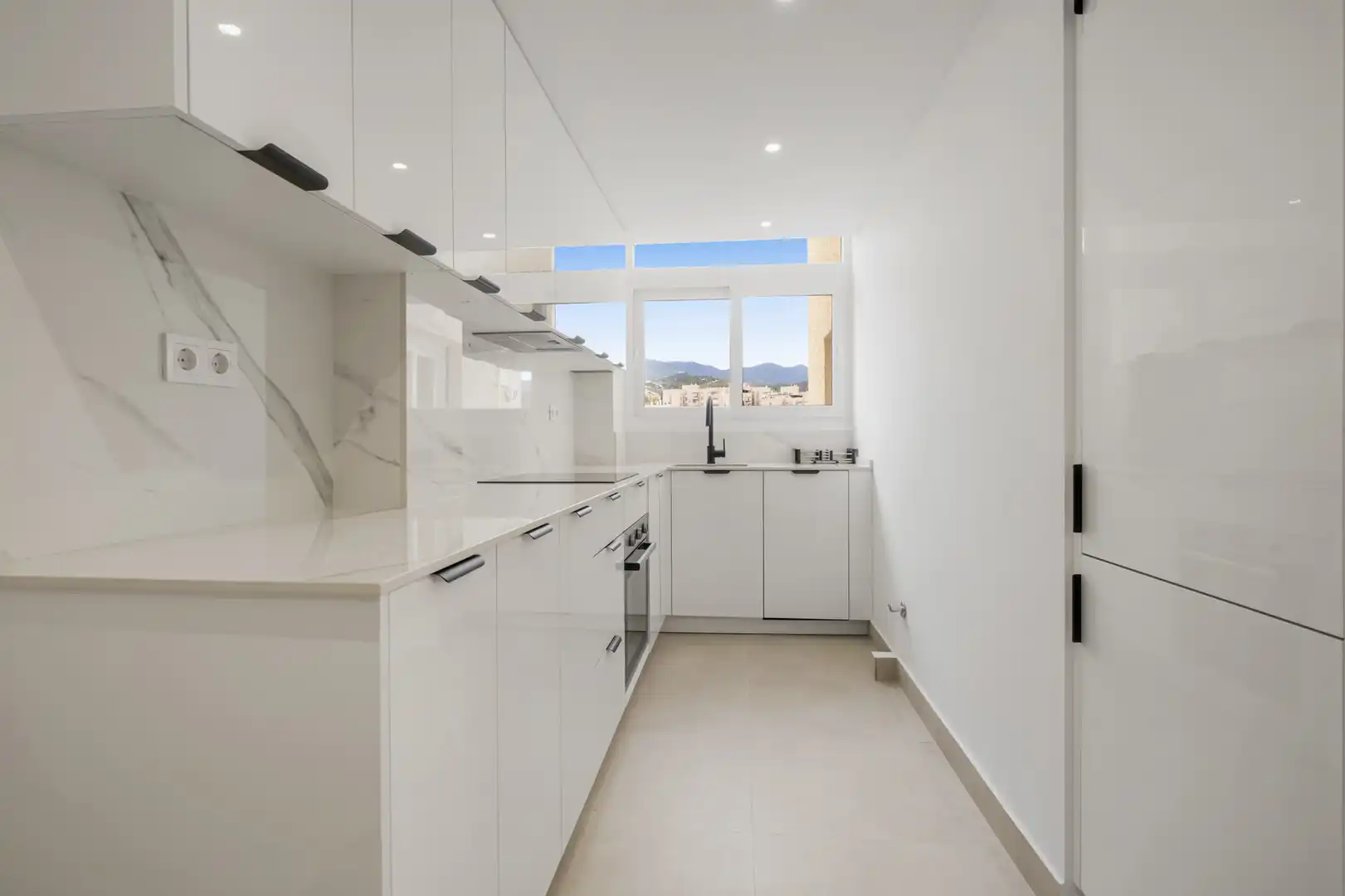Apartment with lift for sale in Marbella Centro, imagen 3