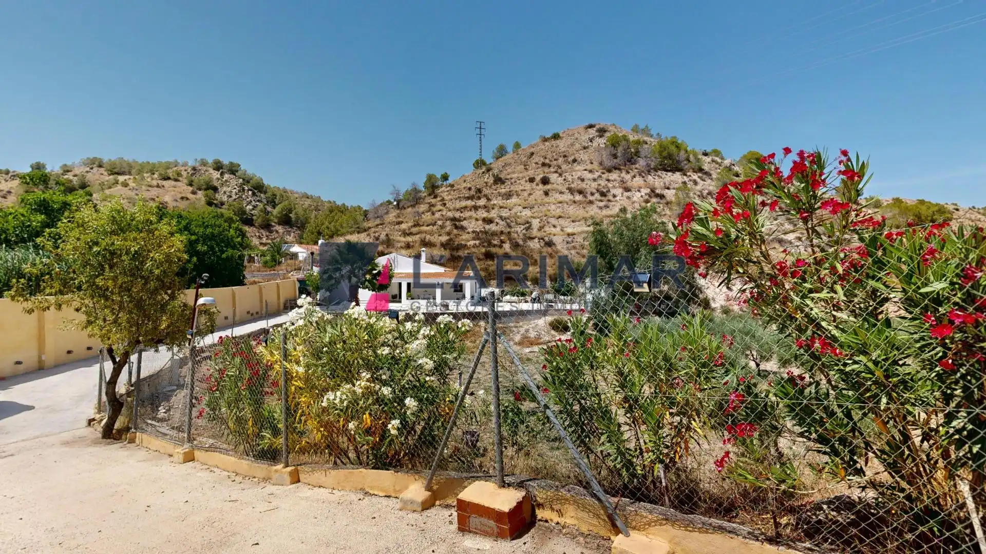Vista exterior de Casa o xalet en venda en Aspe amb Aire condicionat, Calefacció i Jardí privat