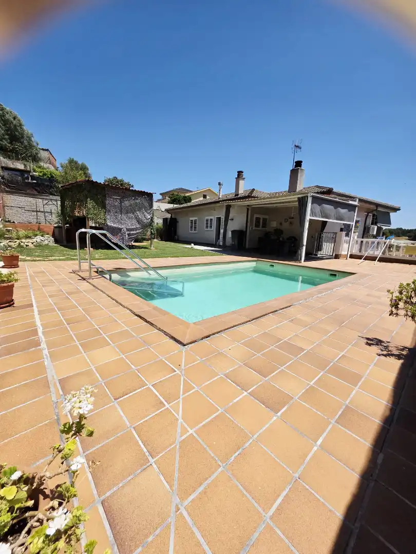 Schwimmbecken von Haus oder Chalet zum Verkauf in Castellbisbal mit Klimaanlage, Privatgarten und Terrasse
