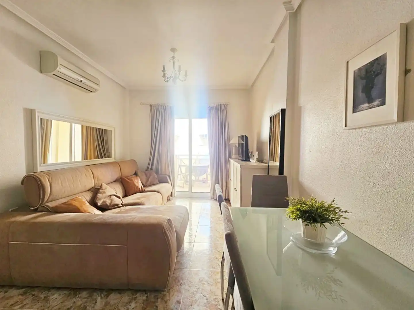 Sala d'estar de Apartament en venda en Orihuela amb Aire condicionat, Terrassa i Piscina