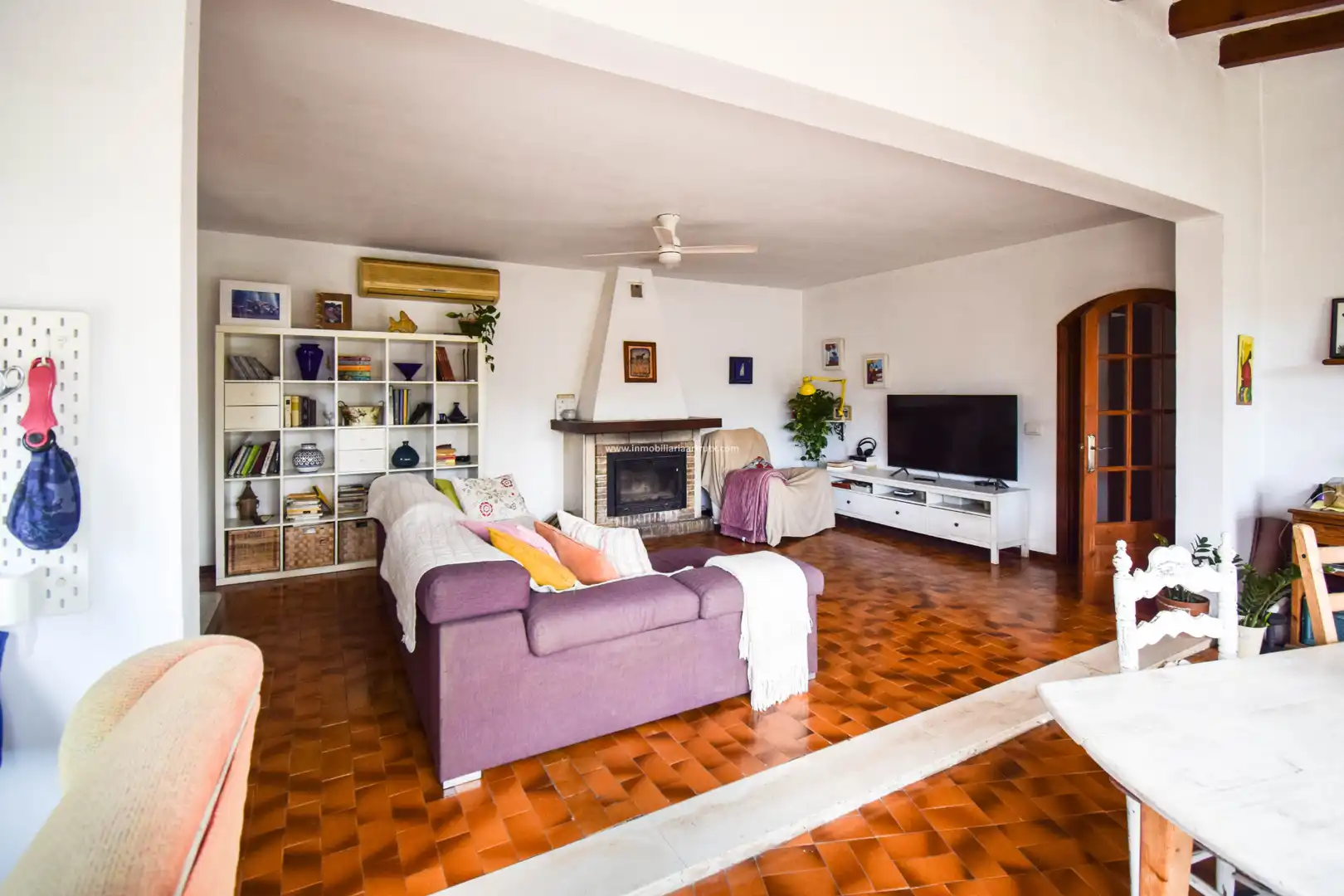 Living room of Country homes for sale in Ciutadella de Menorca  with Air Conditioner, Private garden and Terrace