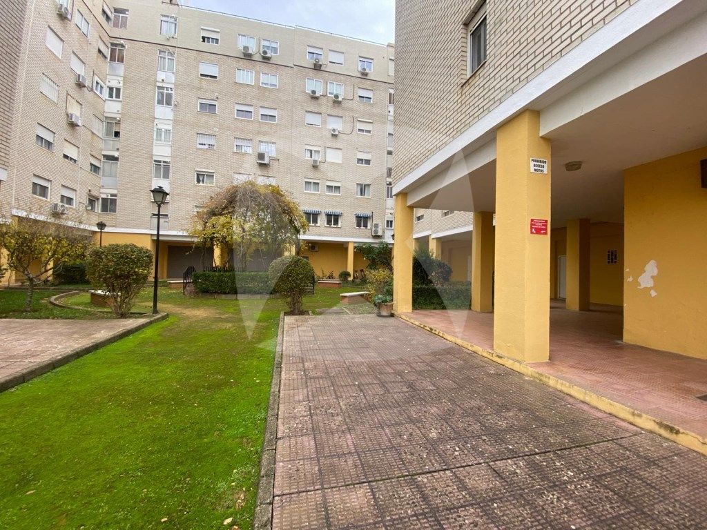 Parking of Flat for sale in Badajoz Capital  with Air Conditioner, Oven and Microwave