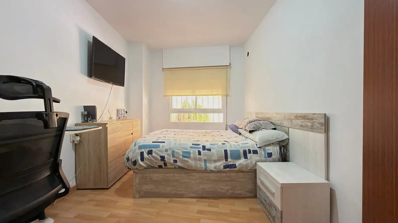 Habitación de Piso en venta en Castellón de la Plana / Castelló de la Plana con Terraza, Trastero y Balcón