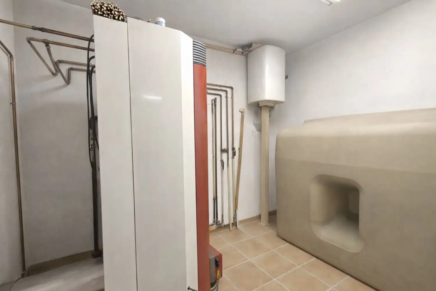 Casa o chalet en venta en Cúllar Vega con Calefacción y Trastero