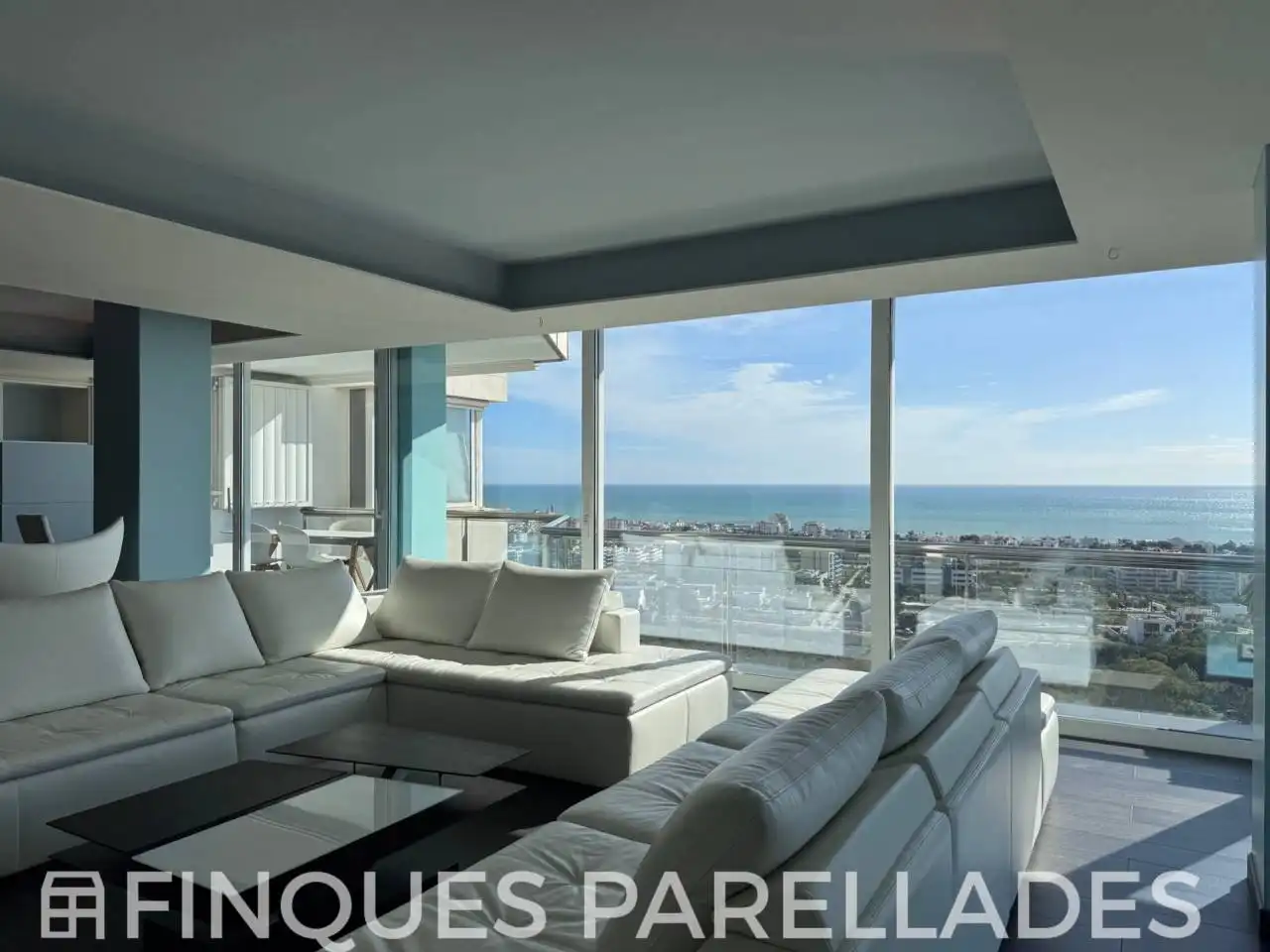 Sala de estar de Piso en venta en Sitges con Aire acondicionado, Calefacción y Terraza