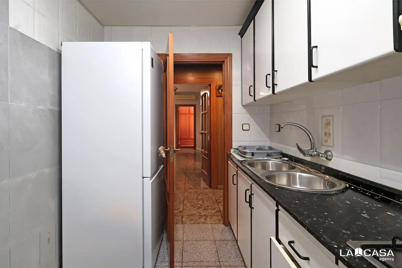 Cocina de Piso en venta en L'Hospitalet de Llobregat con Balcón