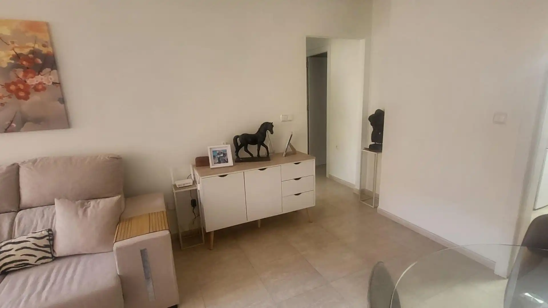 Sala d'estar de Casa adosada en venda en Elche / Elx amb Calefacció, Jardí privat i Moblat