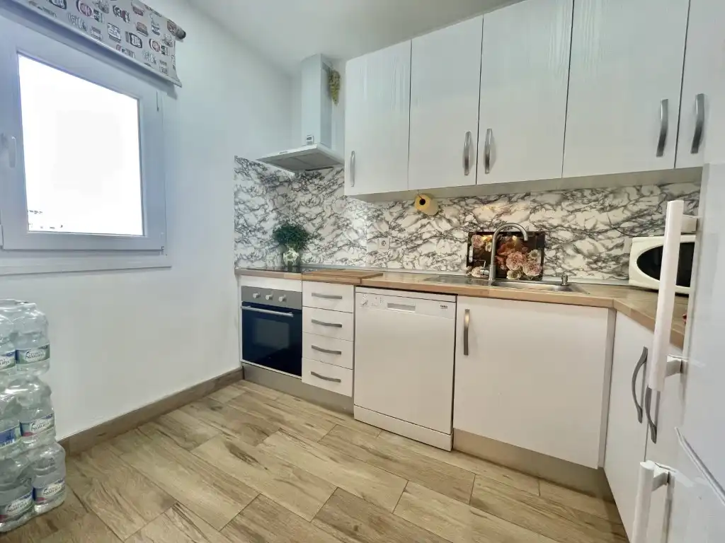 Kitchen of Flat for sale in Dos Hermanas
