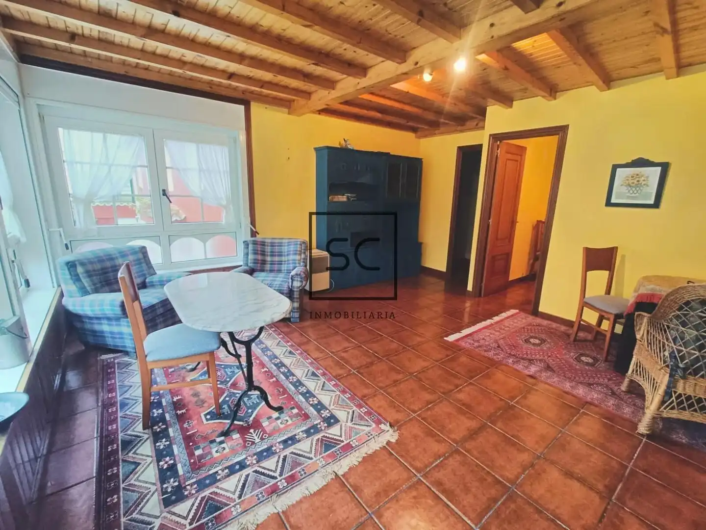Sala d'estar de Casa o xalet en venda en Ferrol amb Calefacció, Jardí privat i Alarma