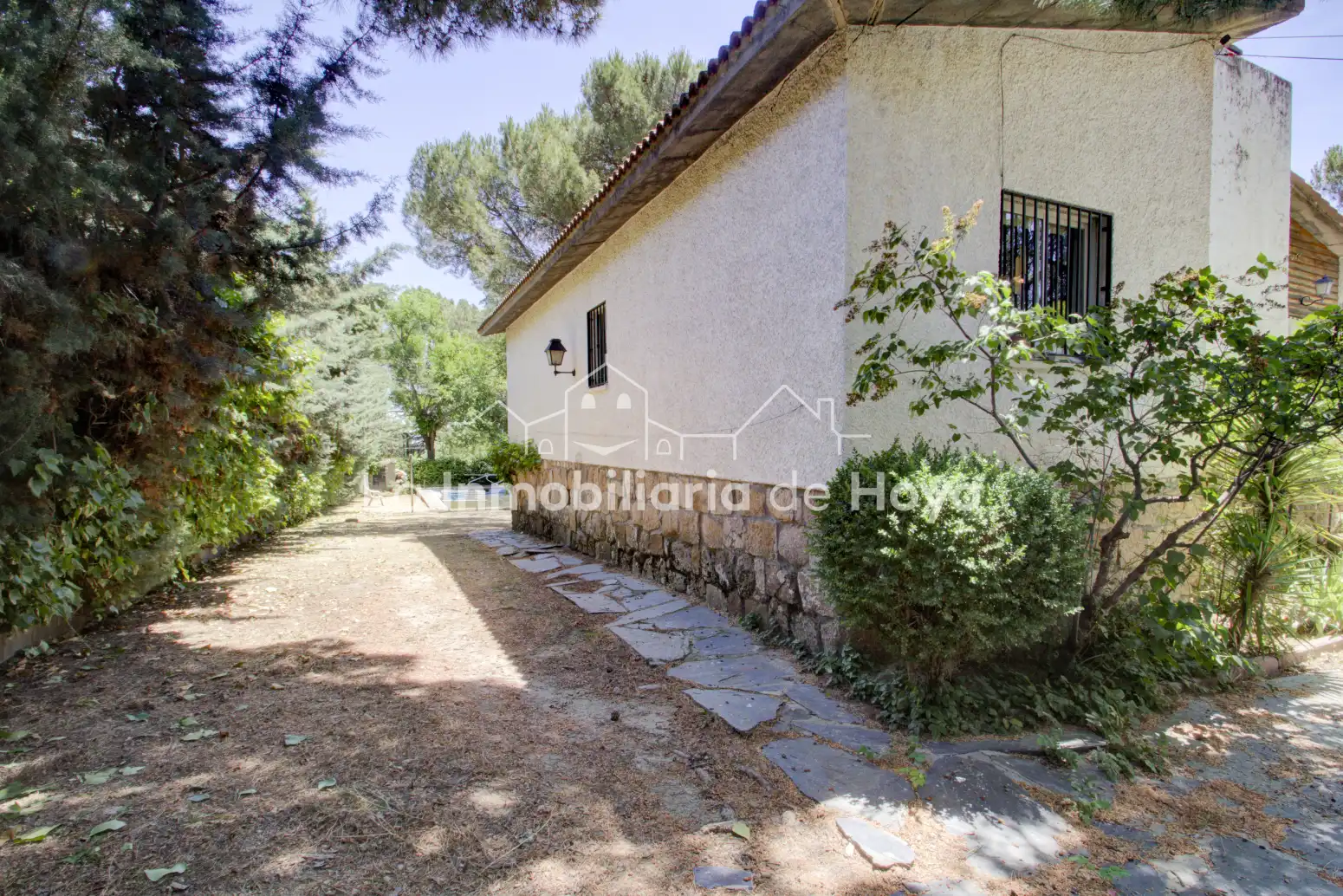 Vista exterior de Casa o chalet en venta en Hoyo de Manzanares con Calefacción, Jardín privado y Terraza