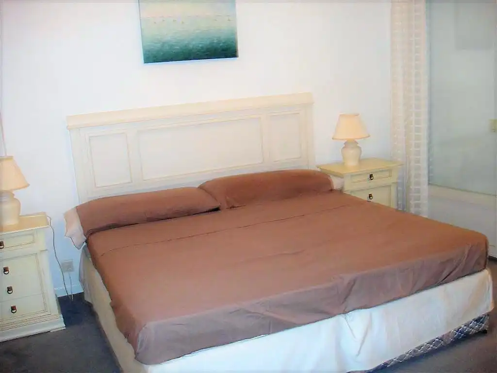 Bedroom of Detached homes for sale in Estepona  with Air Conditioner, Heating and Terrace