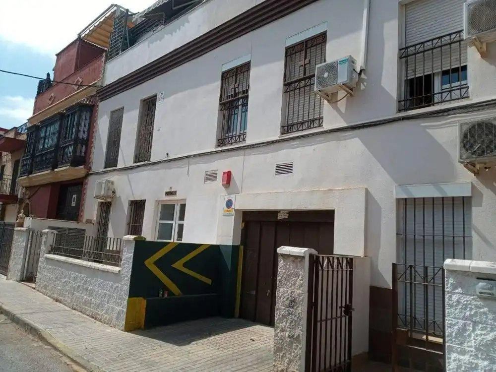 Aparcament amb ascensor en venda a Cerro - Amate, imagen 6