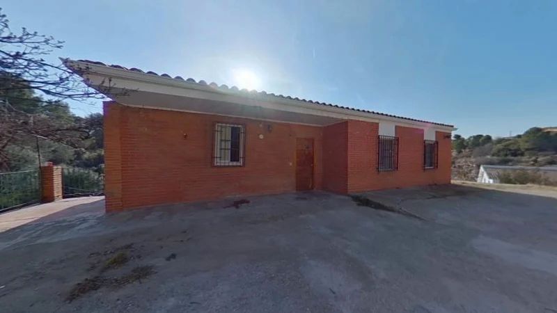 Vista exterior de Casa o xalet en venda en Olesa de Montserrat amb Piscina