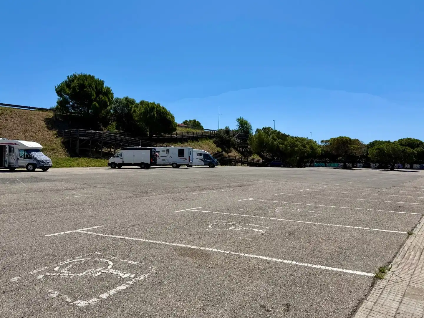 Parkplatz von Maisonette zum Verkauf in Torredembarra mit Heizung, Privatgarten und Terrasse