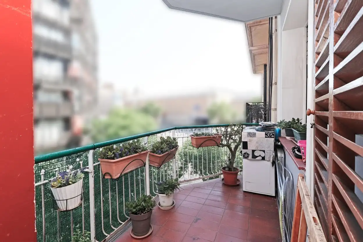 Piso con terraza en venta en Eixample