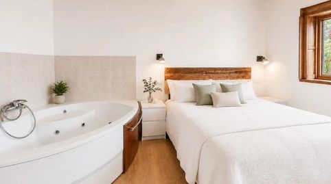 Foto 2 de Casa adosada en venta en Lugar San Martin, 9, Cangas de Onís, Asturias