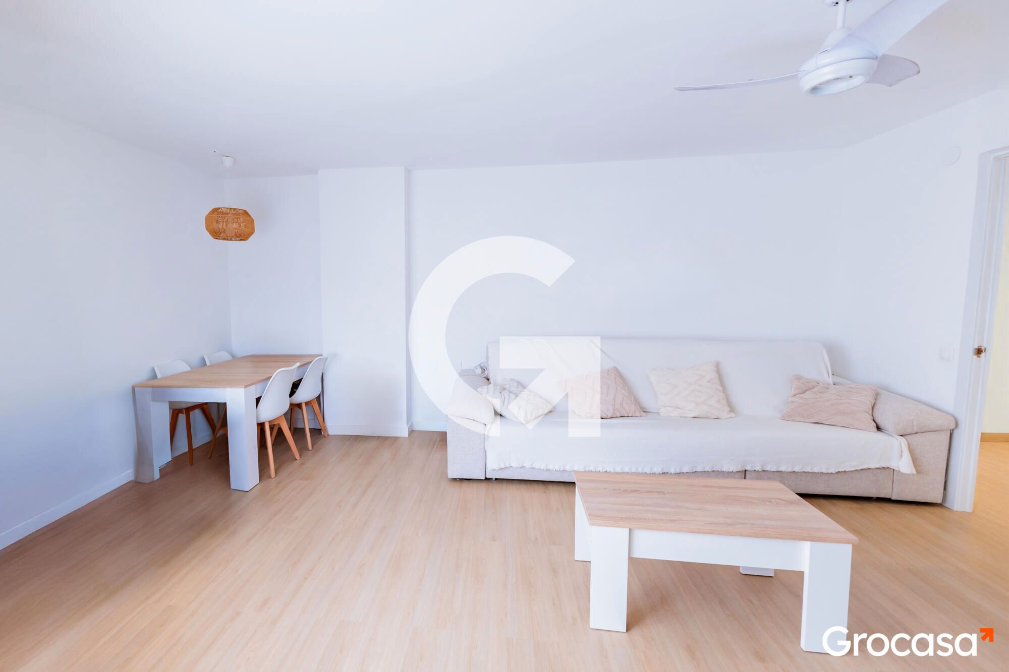 Living room of Flat for sale in Terrassa  with Oven