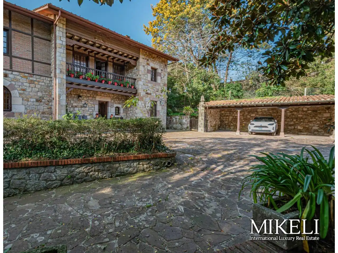 Vista exterior de Casa o xalet en venda en Piélagos amb Calefacció, Jardí privat i Terrassa