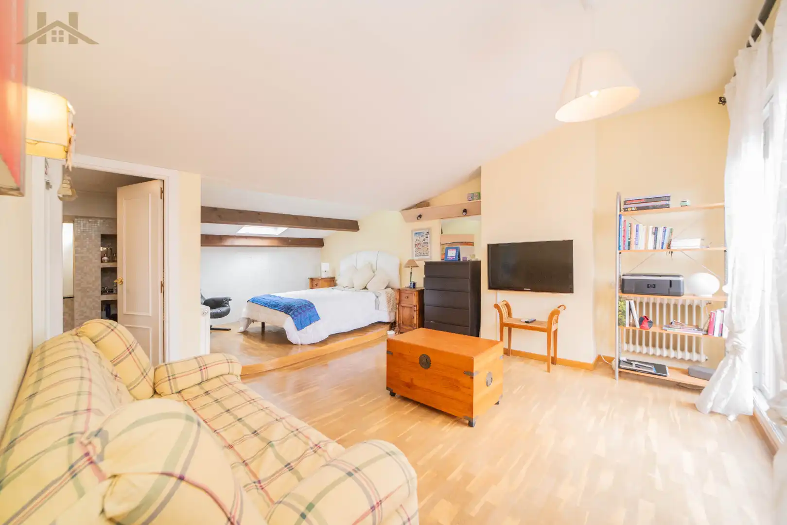 Schlafzimmer von Einfamilien-Reihenhaus zum Verkauf in Madrid mit Klimaanlage, Heizung und Terrasse