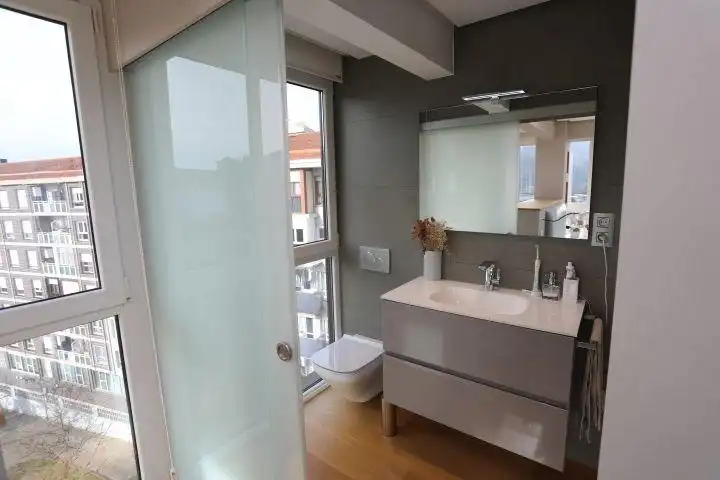 Bathroom of Flat for sale in Bilbao   with Heating