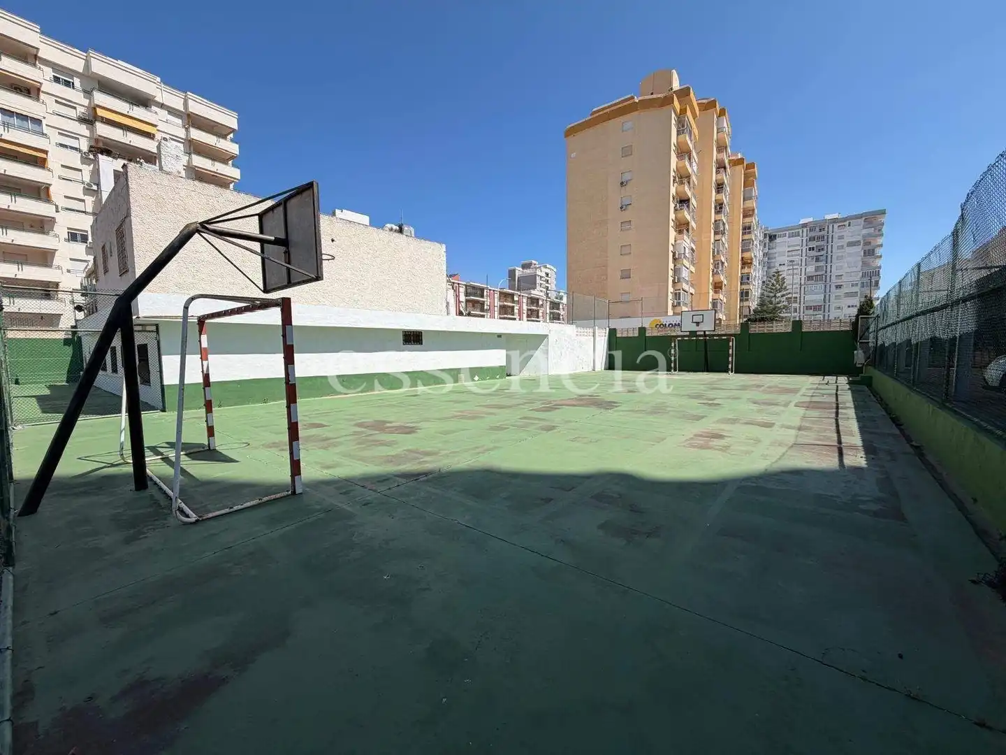 Aparcament de Apartament en venda en Gandia amb Jardí privat, Terrassa i Balcó