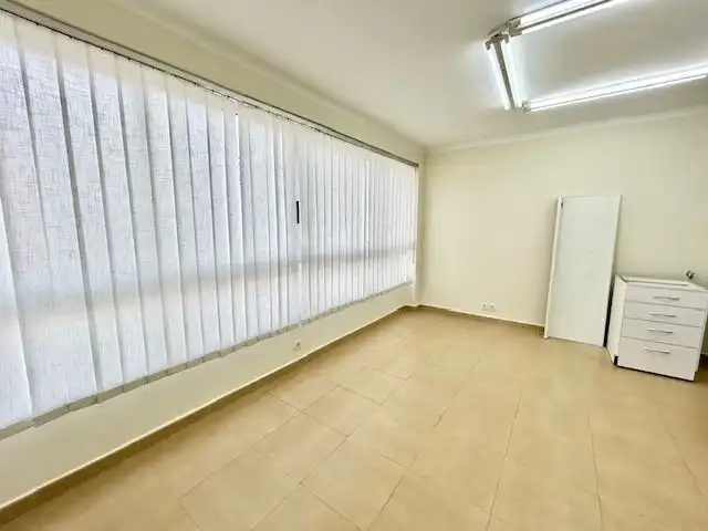 Bureau avec ascenseur à louer à August, imagen 4