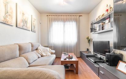 Living room of Flat for sale in  Madrid Capital