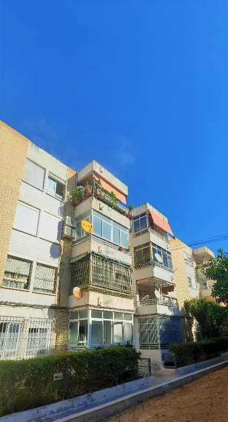 Vista exterior de Pis en venda en Alicante / Alacant amb Aire condicionat, Jardí privat i Terrassa