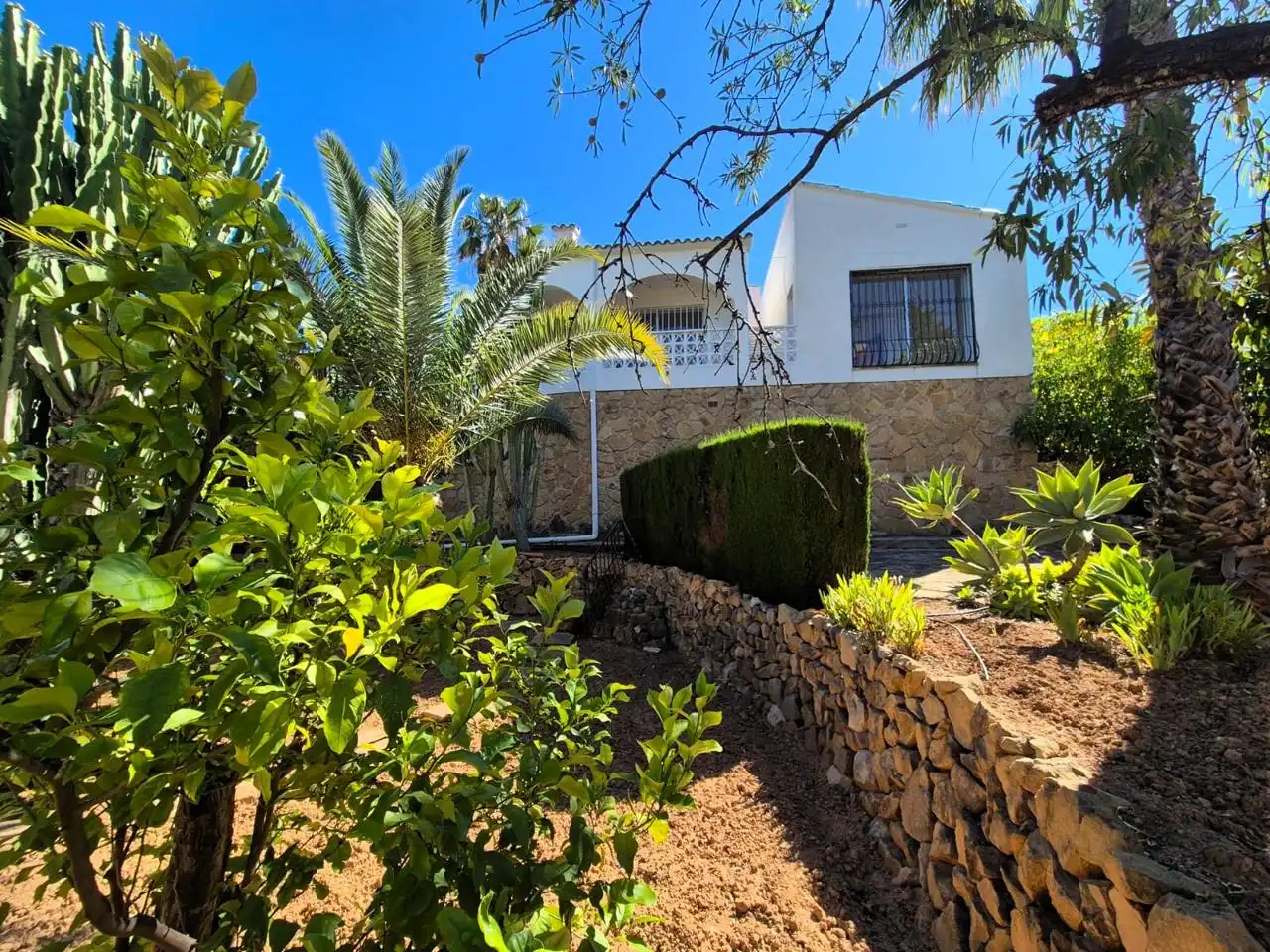 Vista exterior de Casa o chalet en venta en La Nucia con Jardín privado y Terraza