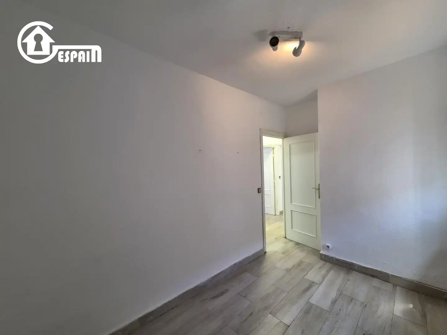 Dormitori de Pis en venda en Madrid amb Calefacció