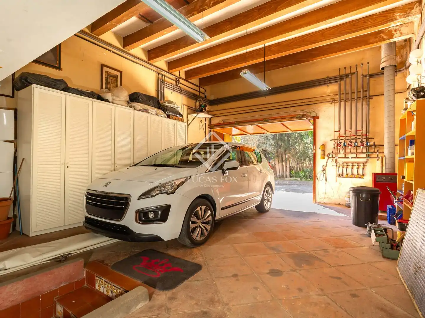 Exterior view of Houses for sale in Esplugues de Llobregat  with Air Conditioner, Heating and Private garden