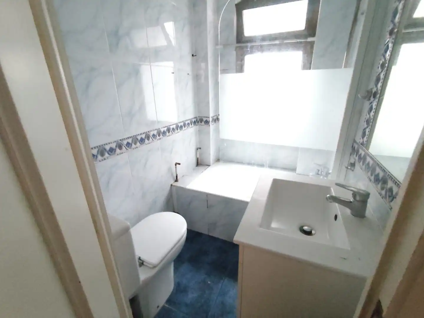Baño de Piso en venta en Erandio con Calefacción, Terraza y Trastero