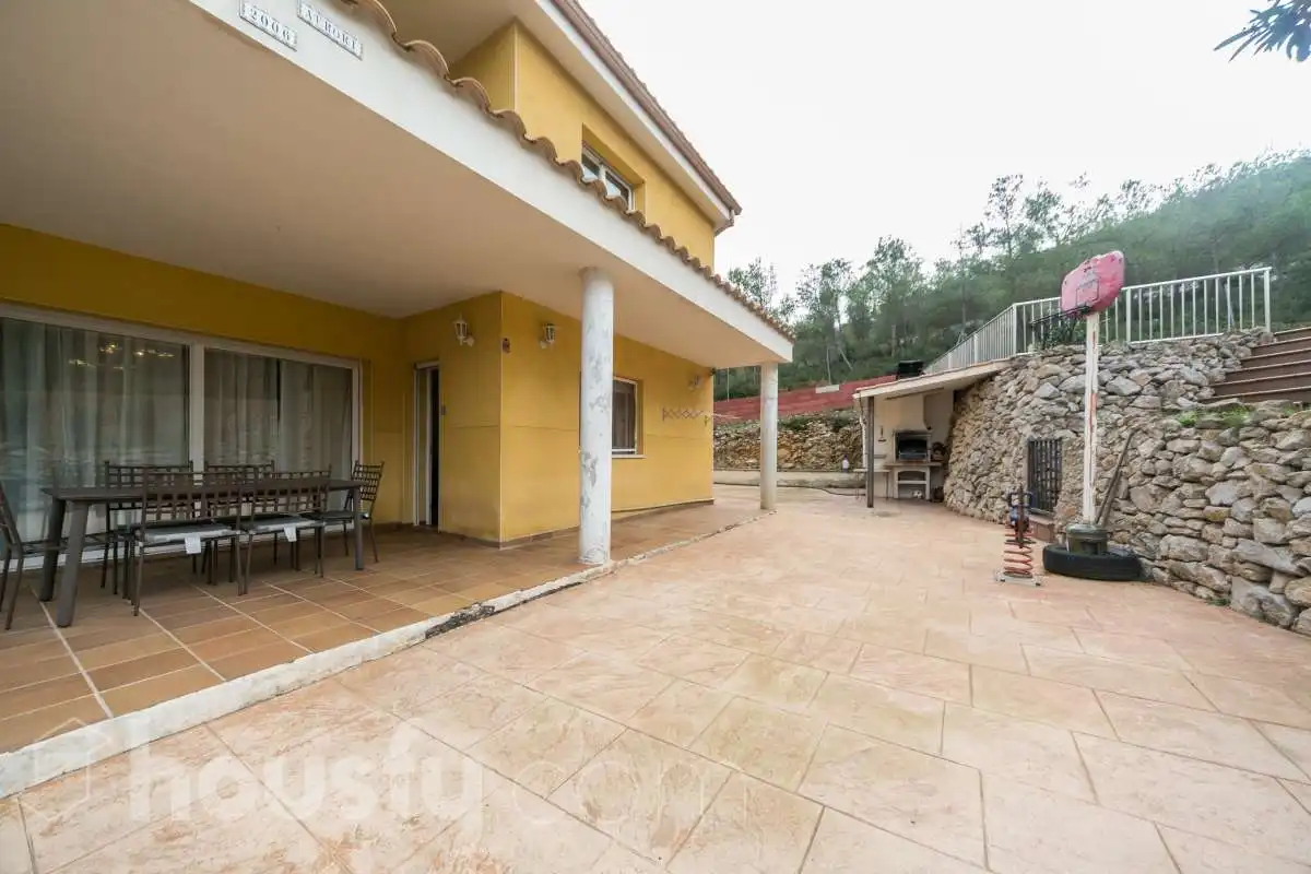 Casa o xalet en venda a Carrer de la Figuera, Olèrdola