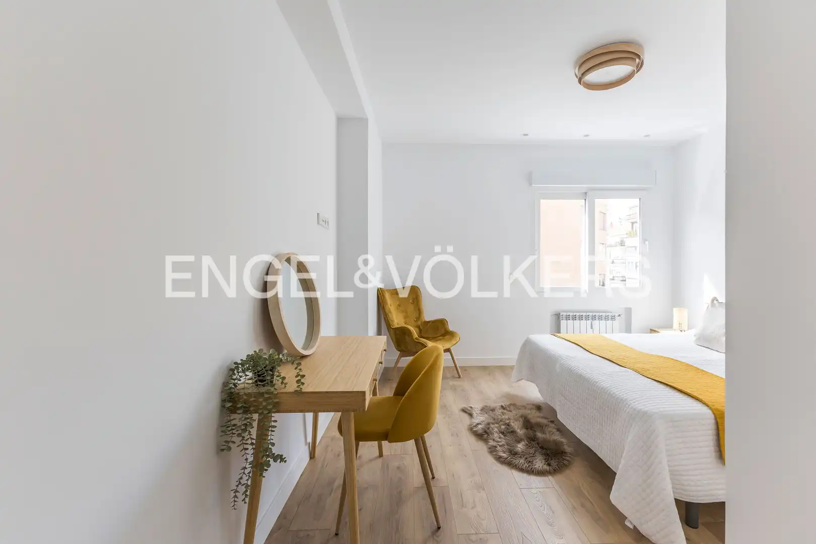 Bedroom of Flat for sale in Madrid  with Air Conditioner, Heating and Terrace
