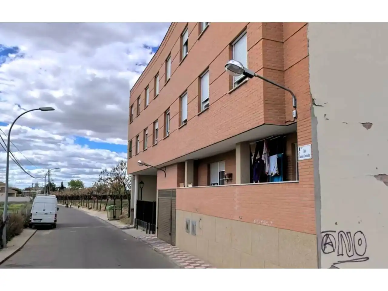Vista exterior de Apartament en venda en Cedillo del Condado amb Calefacció i Traster