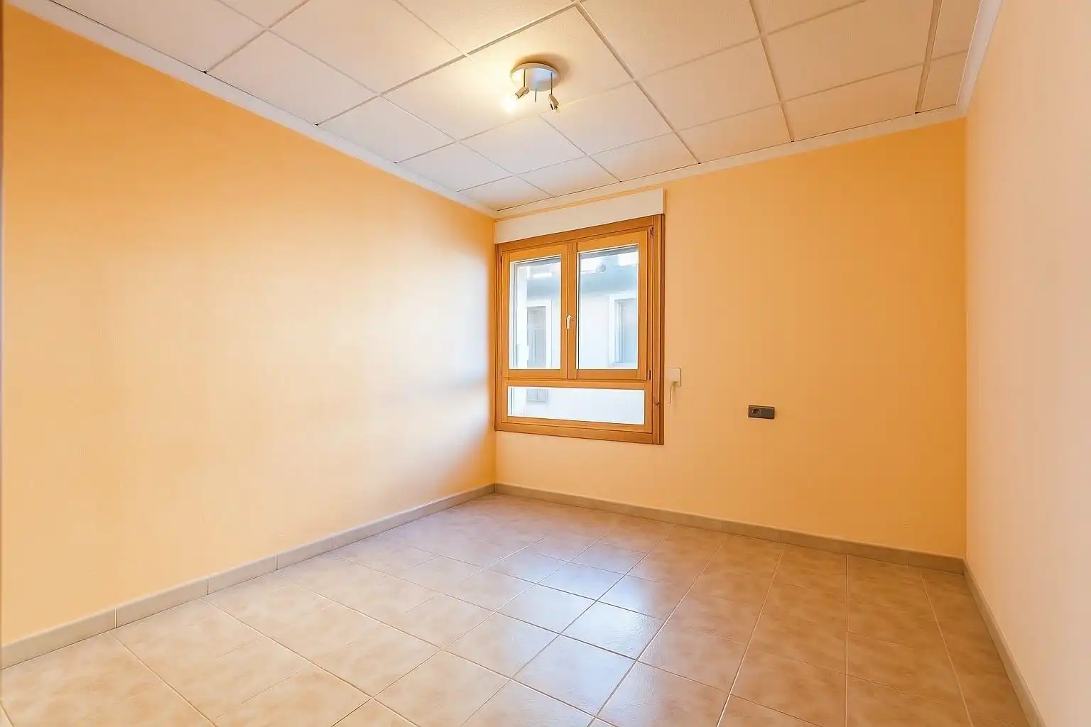Flat for sale in Planes  with Air Conditioner, Furnished and Balcony