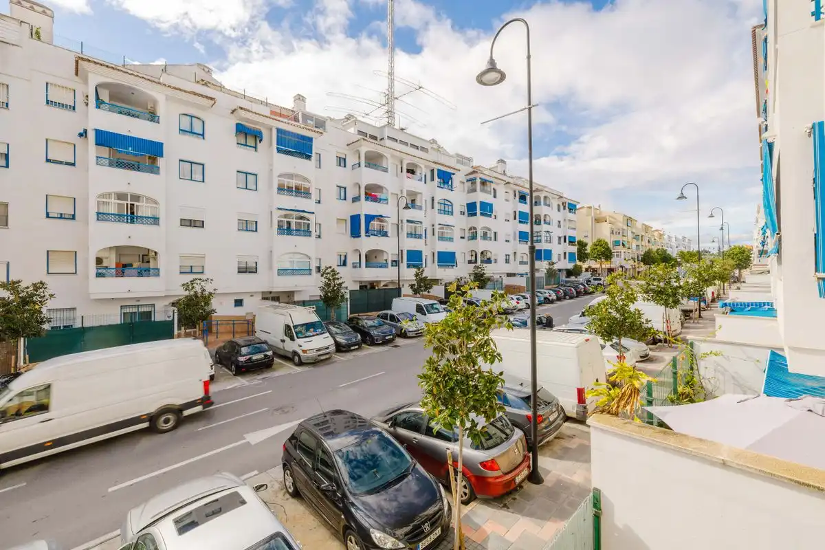 Vista exterior de Piso en venta en Mijas con Aire acondicionado, Calefacción y Terraza
