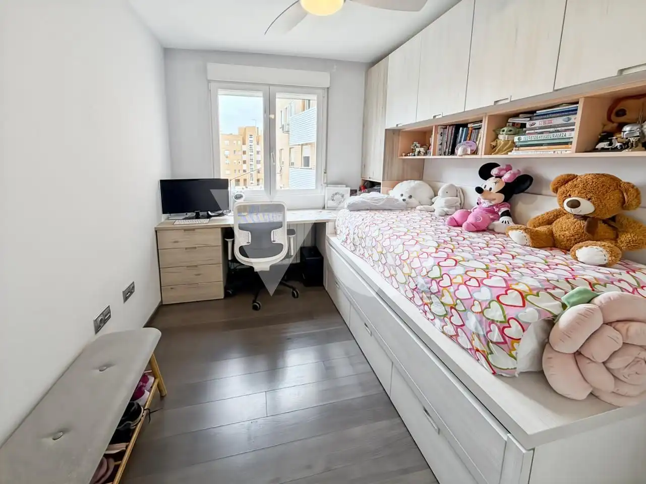 Schlafzimmer von Wohnung zum Verkauf in Madrid mit Klimaanlage, Heizung und Gemeinschaftspool