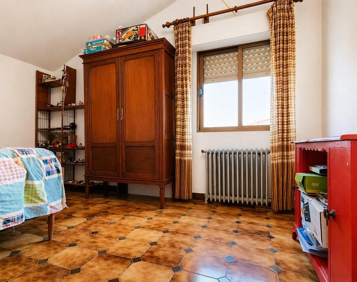 Habitación de Casa o chalet en venta en Pozuelo de Alarcón con Calefacción
