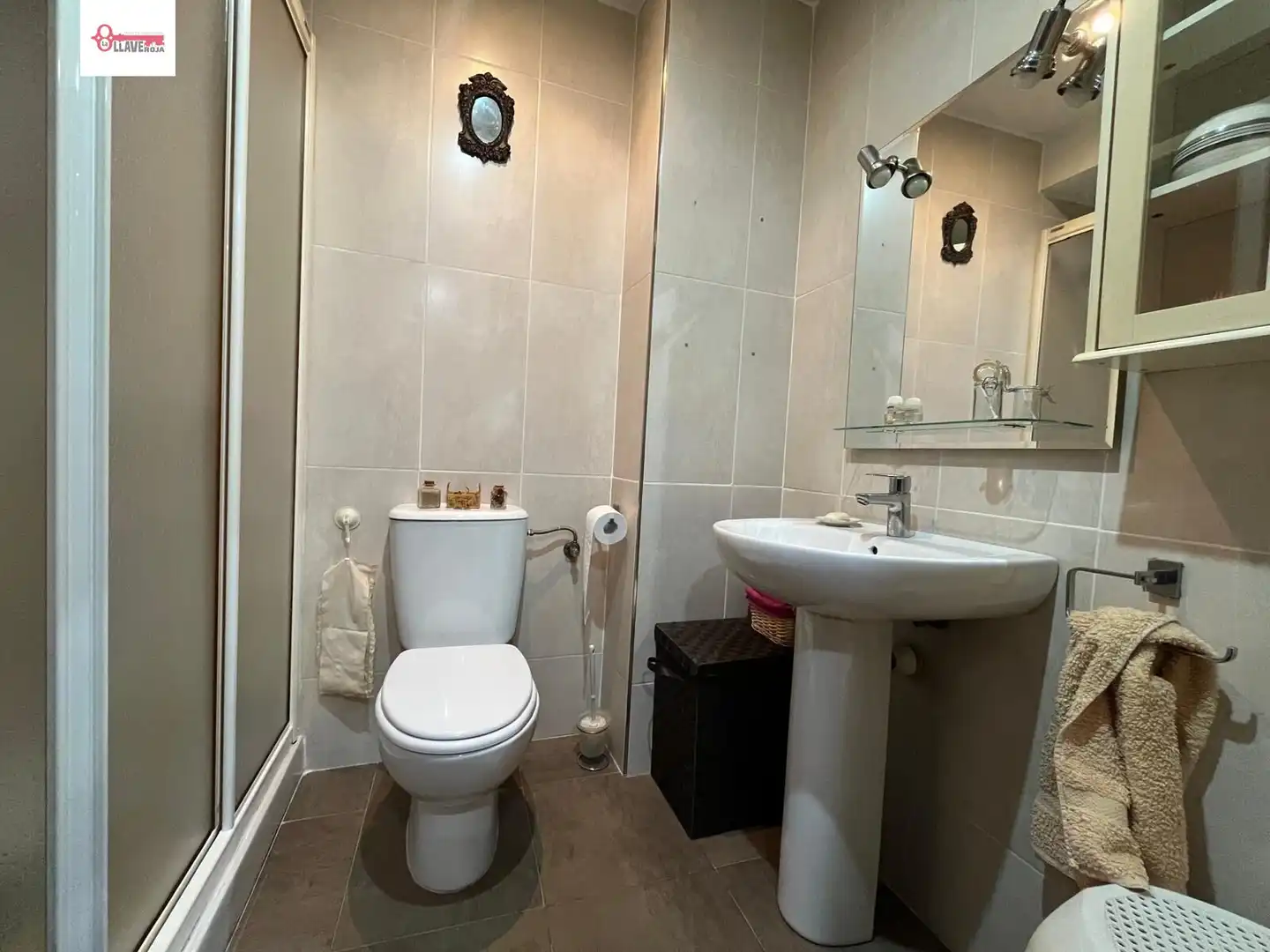 Badezimmer von Wohnung zum Verkauf in Burgos mit Heizung und Parkett