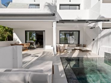 Apartament d'obra nova amb piscina en venda a Calle Tolox 8