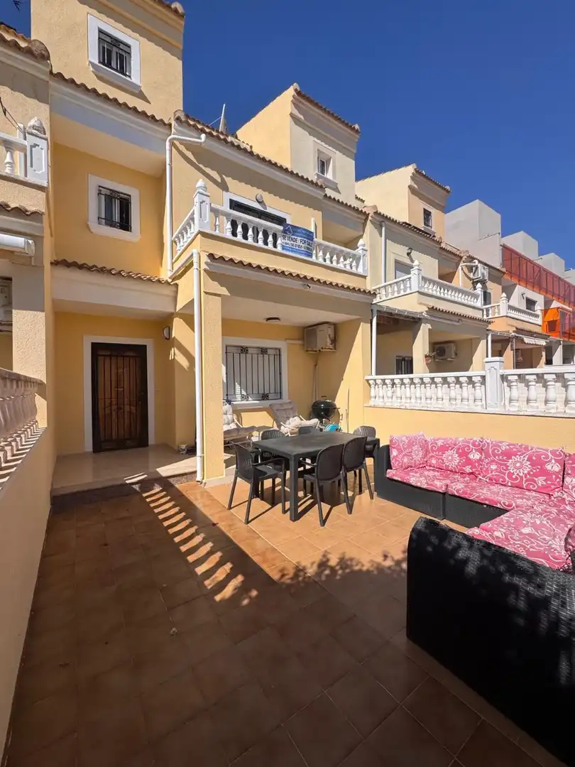 Terrassa de Casa adosada en venda en Orihuela amb Terrassa, Traster i Balcó